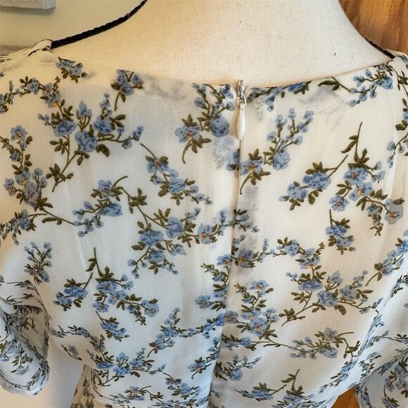 Lulus Women's M White Floral Bohemian Mini Dress Short Sleeve V-Neck - Picture 6 of 8